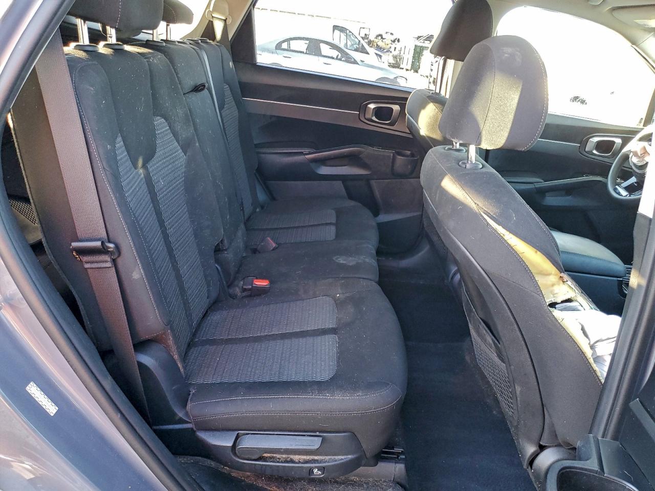 Lot #3297909775 2023 KIA SORENTO LX