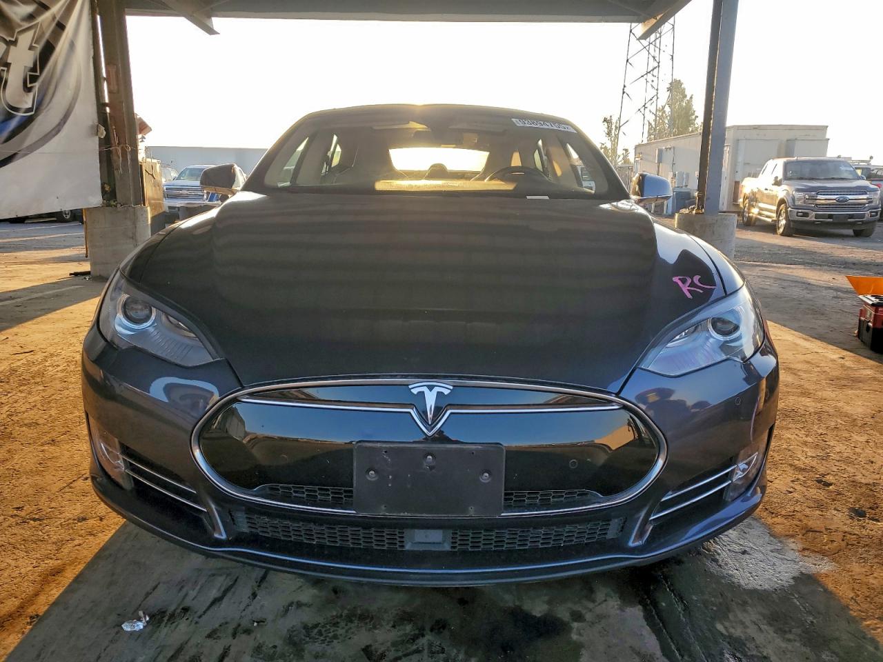 TESLA MODEL S