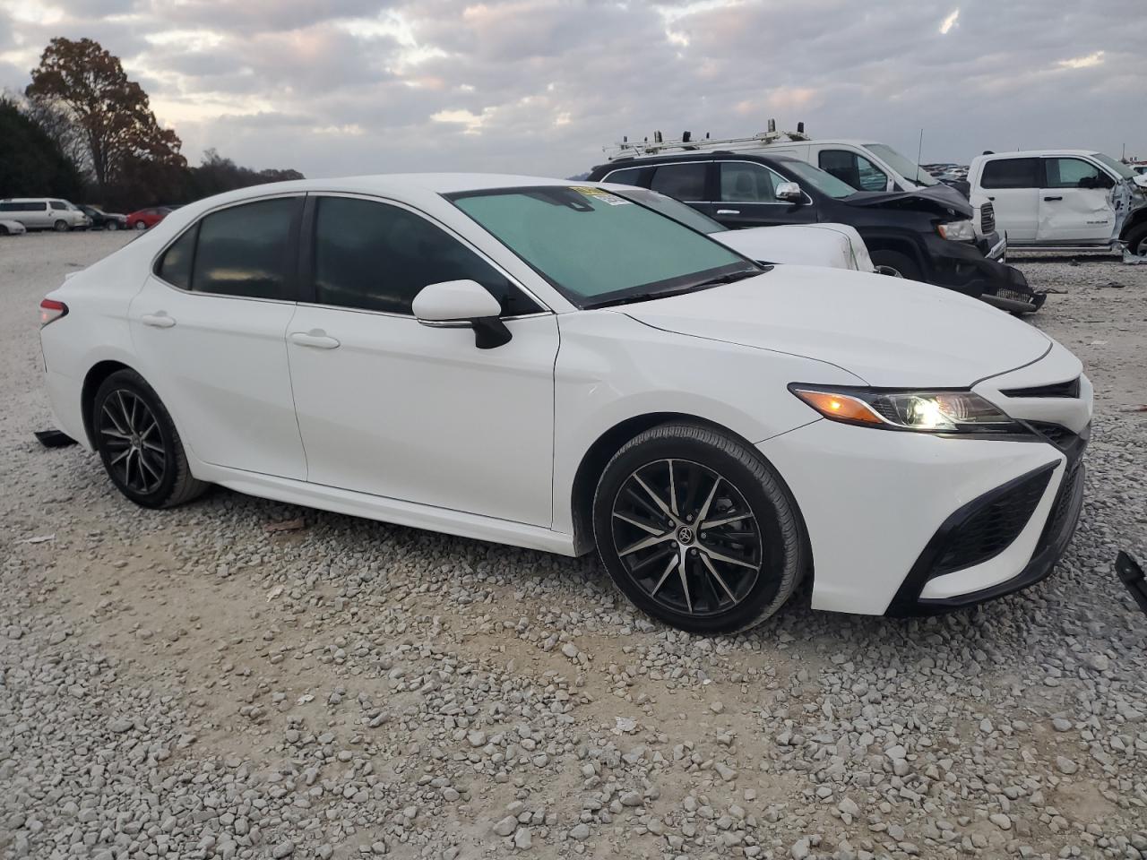 TOYOTA CAMRY SE NIGHT SHADE