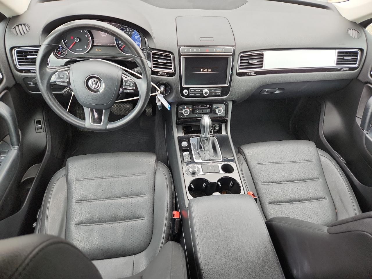 VOLKSWAGEN TOUAREG SPORT