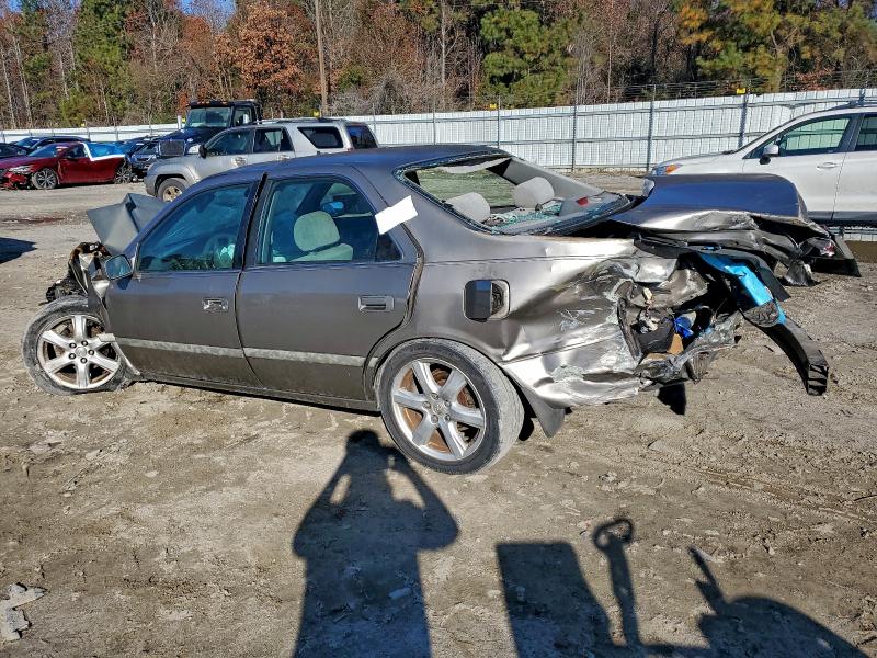 2000 TOYOTA CAMRY LE #3309600551