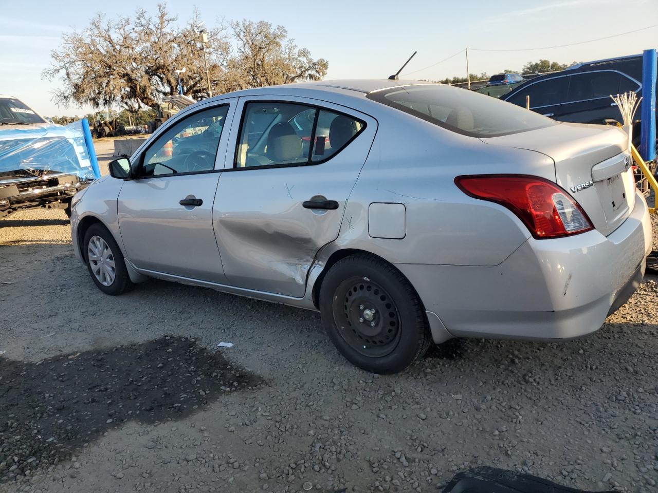 Lot #3302799965 2019 NISSAN VERSA S