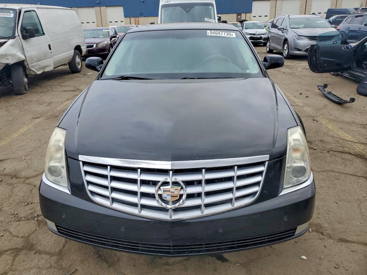 CADILLAC DTS LUXURY COLLECTION