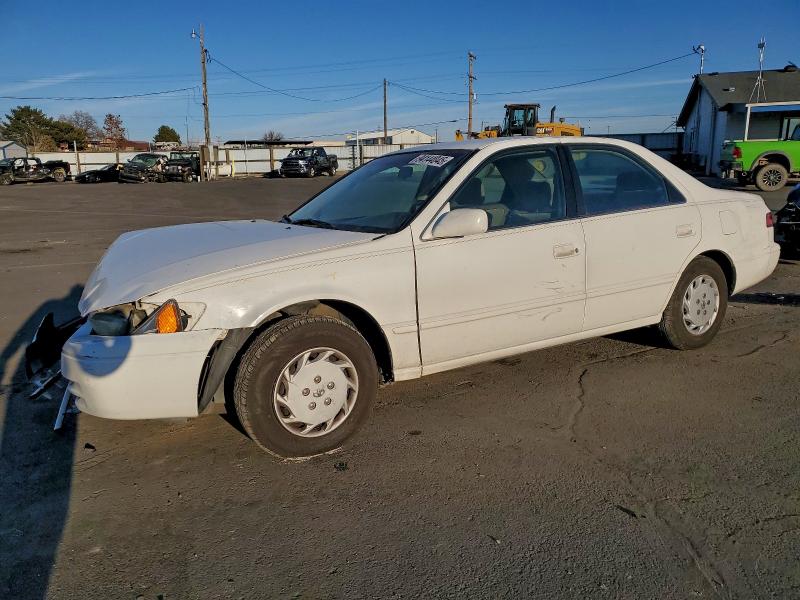 Global Auto Auctions: 1998 TOYOTA CAMRY CE