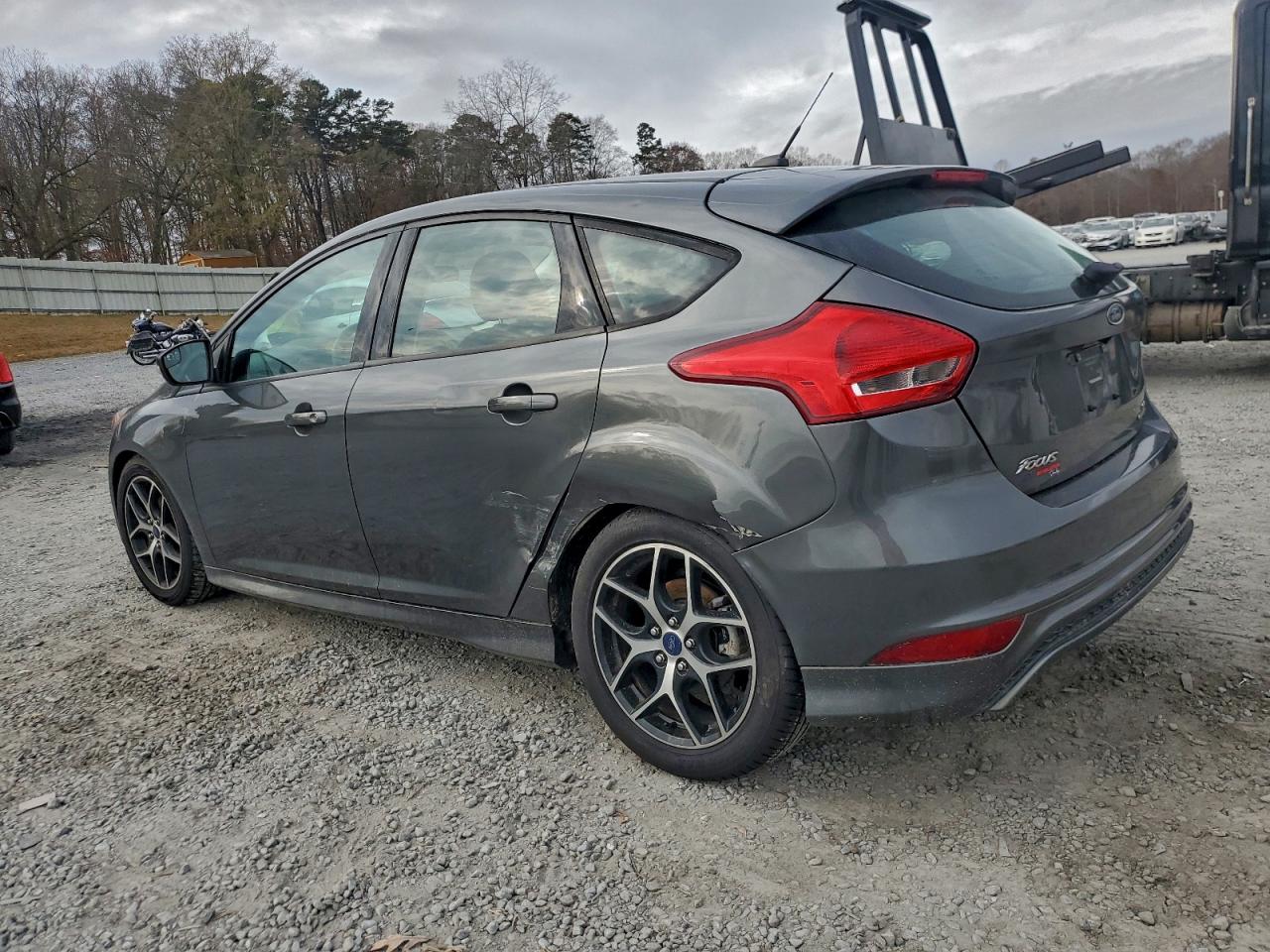 FORD FOCUS SE
