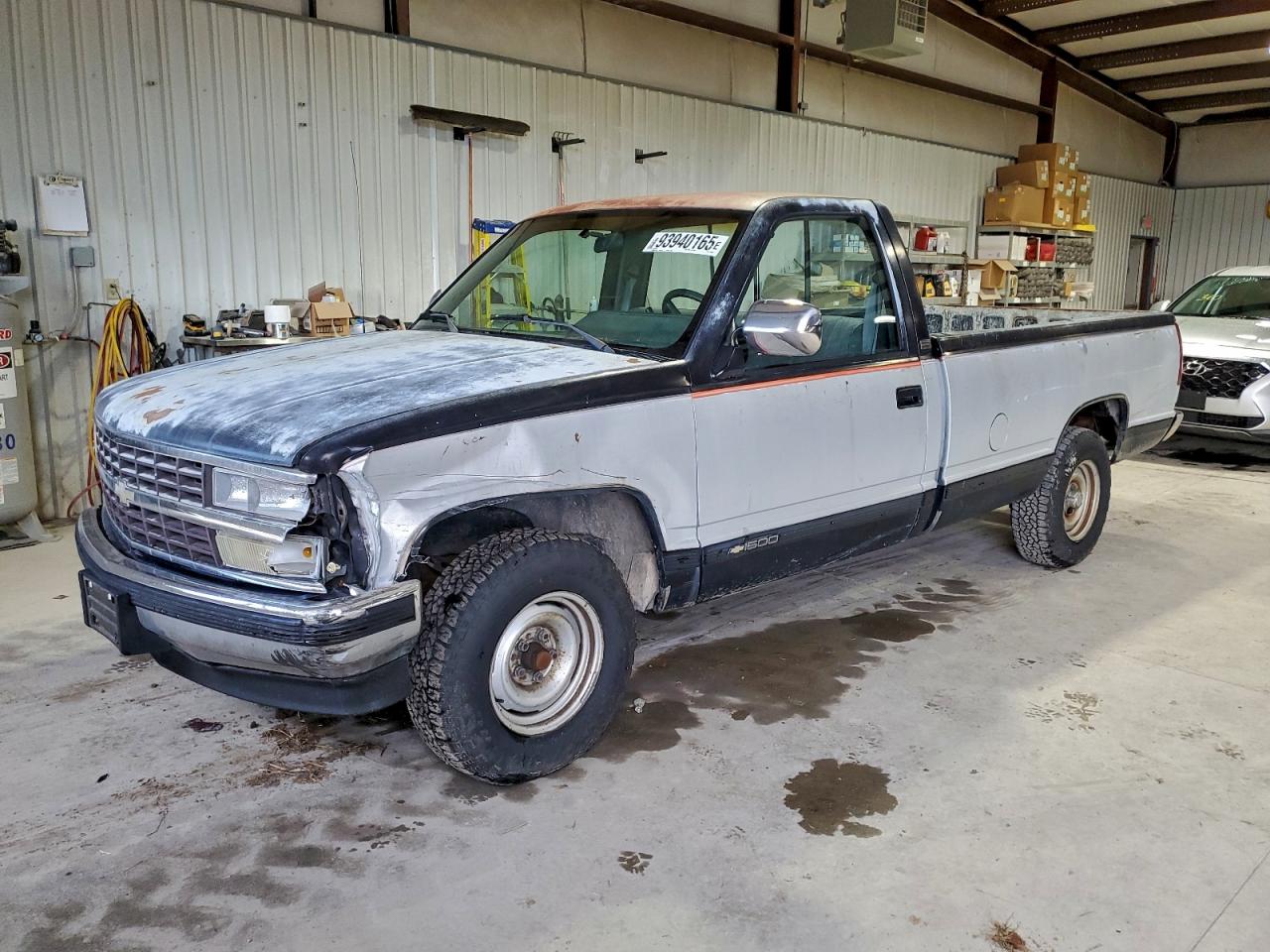 Lot #3302864912 1990 CHEVROLET GMT-400 C1