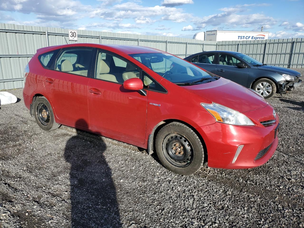 TOYOTA PRIUS V