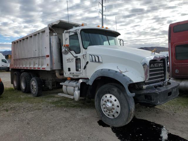 Global Auto Auctions: 2008 MACK 700 GU700