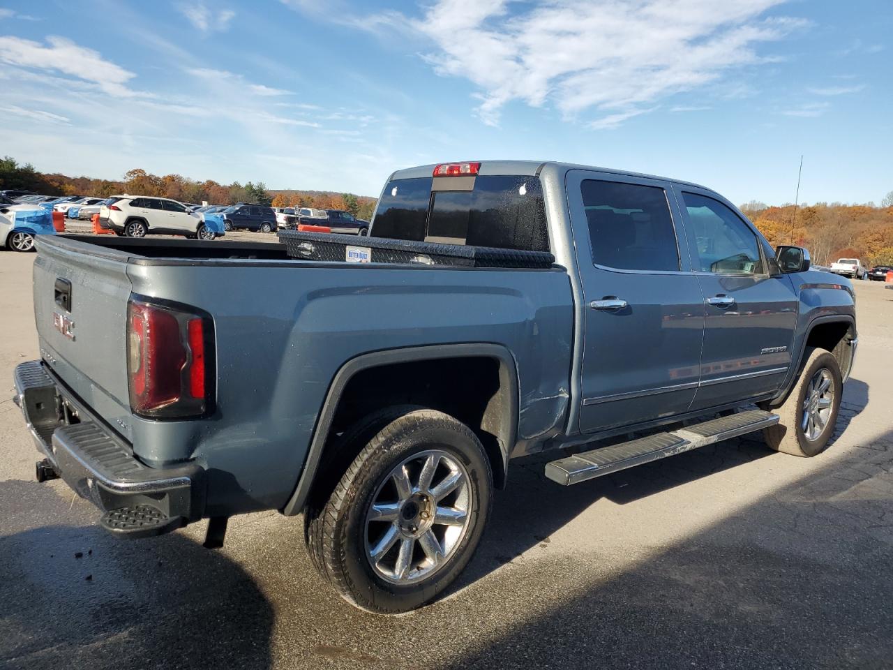 GMC SIERRA C1500 SLT