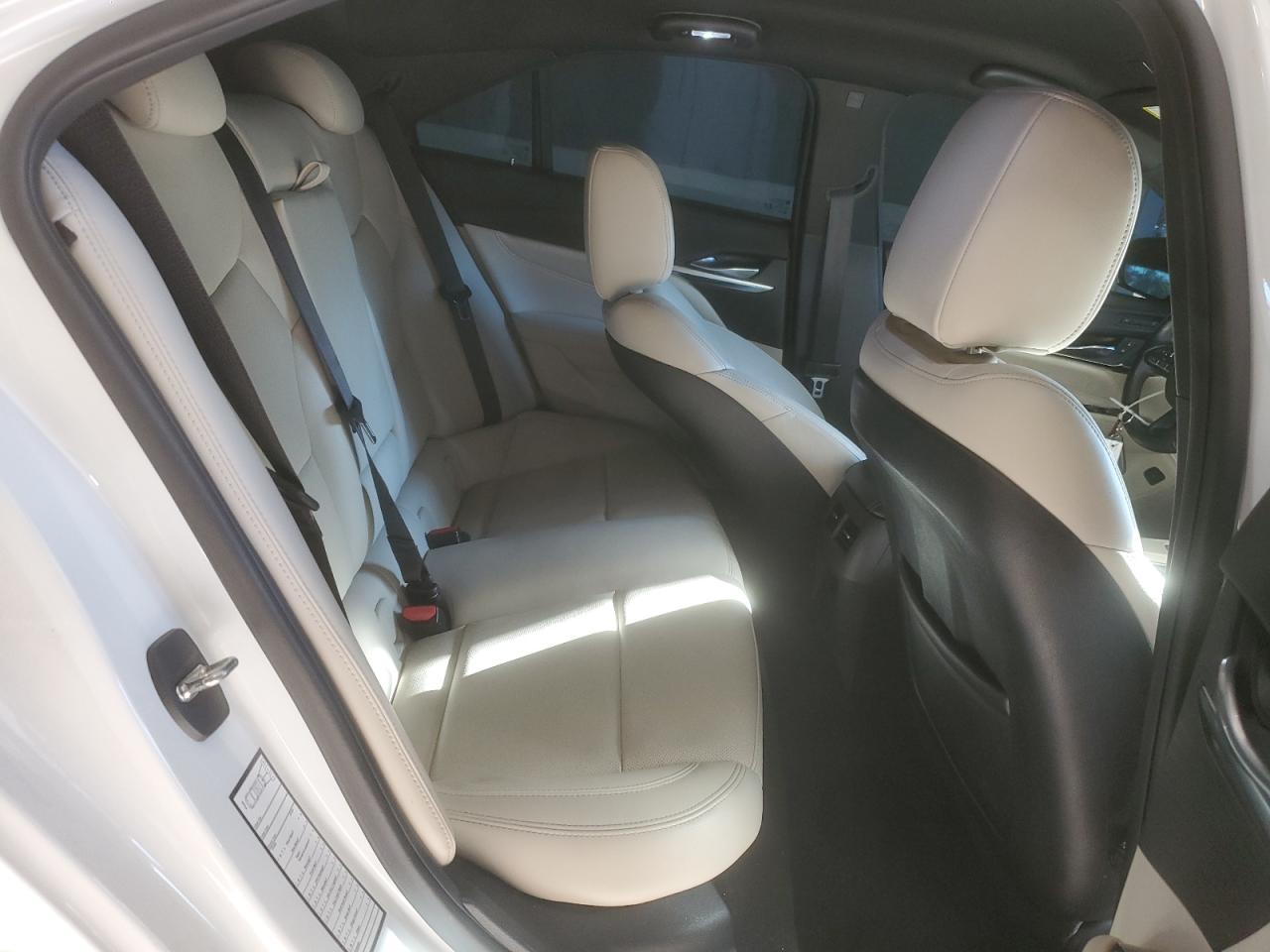 CADILLAC CT4 PREMIUM LUXURY