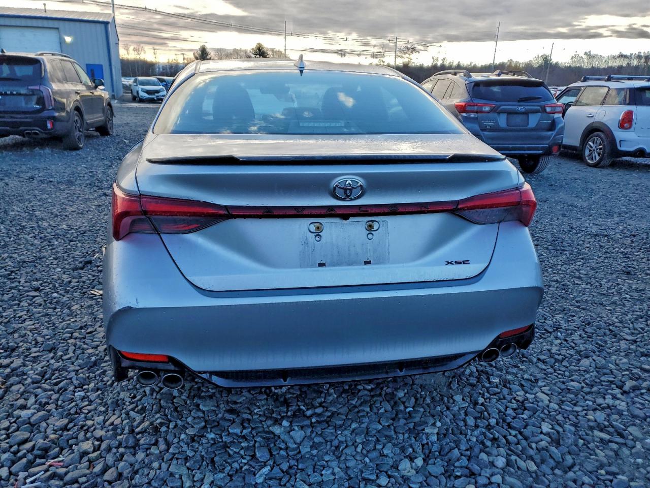 TOYOTA AVALON XLE