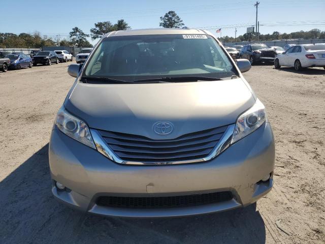 2017 TOYOTA SIENNA XLE #3301855982