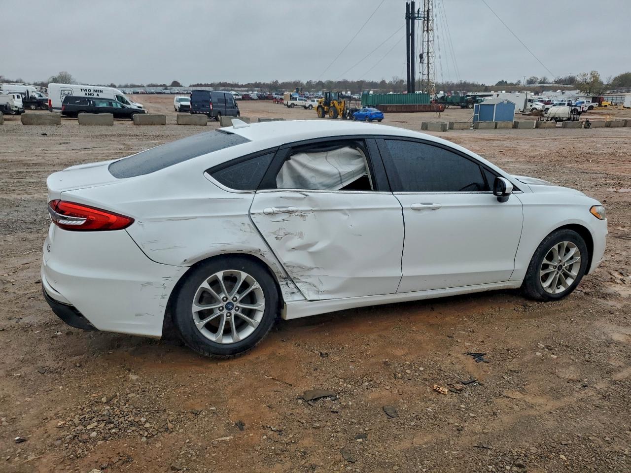 FORD FUSION SE