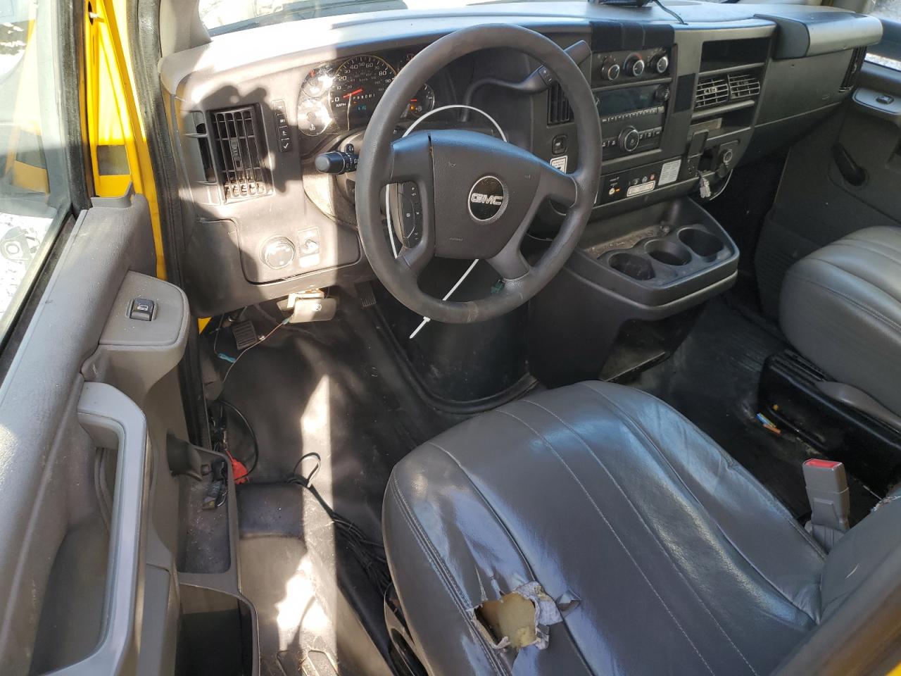 GMC SAVANA CUTAWAY G3500