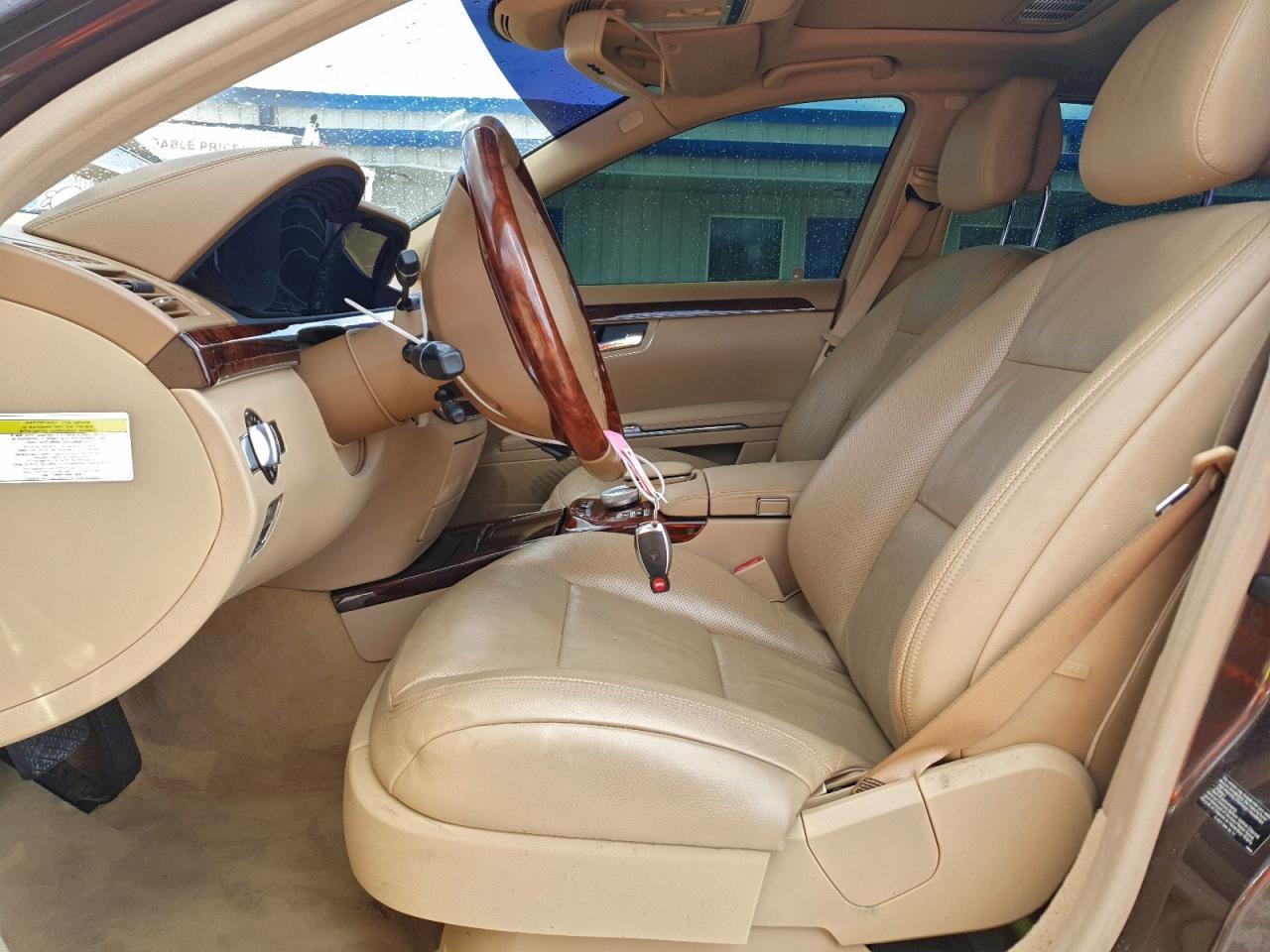 MERCEDES-BENZ S-CLASS 550