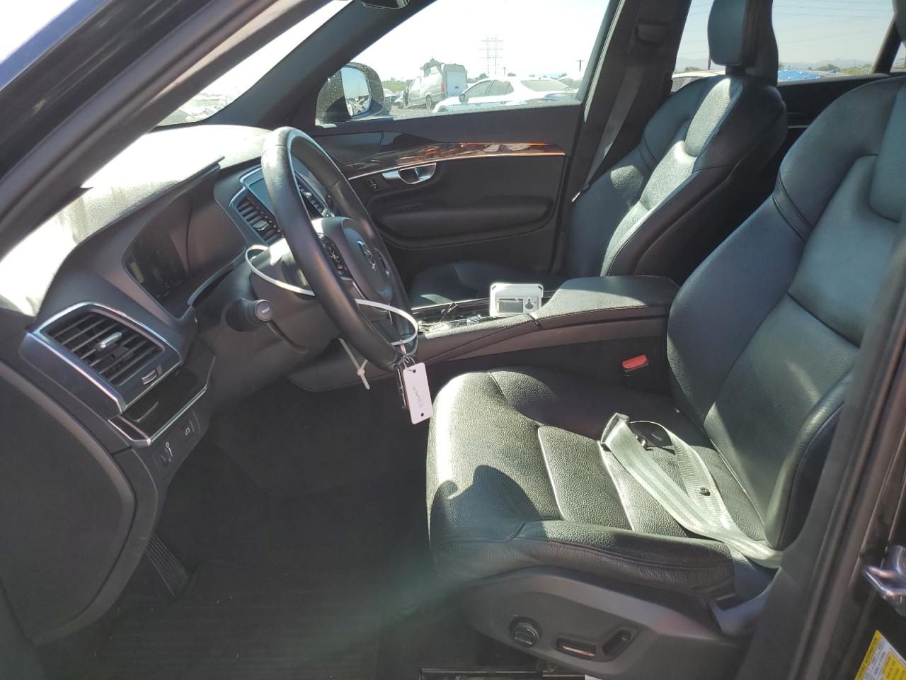 VOLVO XC90 T6 MOMENTUM