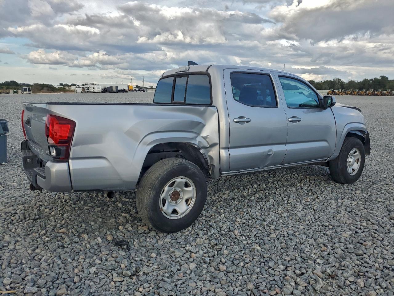 Lot #3301712365 2020 TOYOTA TACOMA DOU