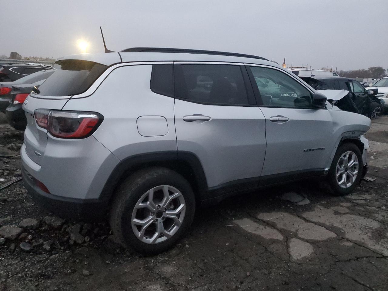 JEEP COMPASS LATITUDE