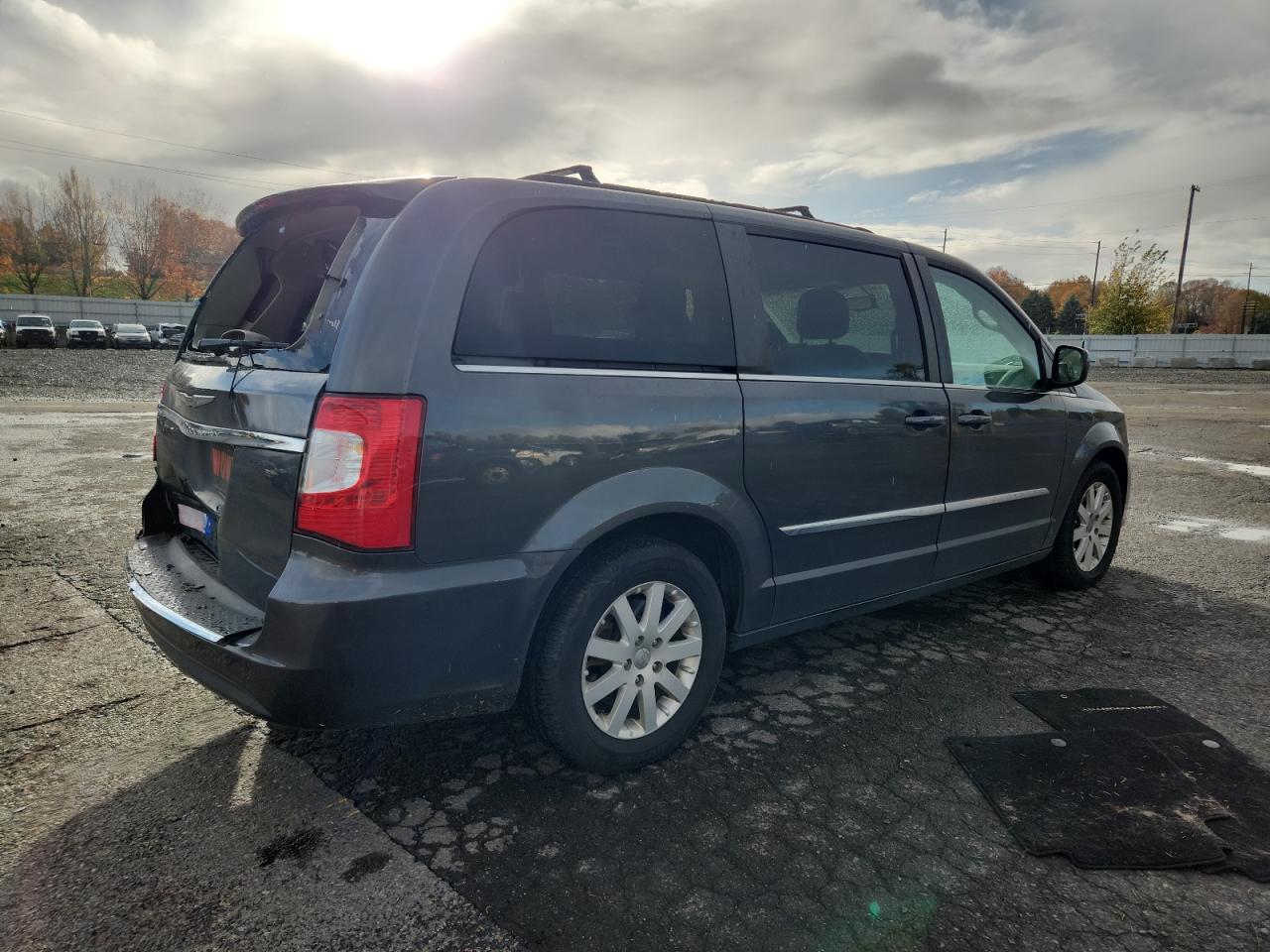 CHRYSLER TOWN & COUNTRY TOURING