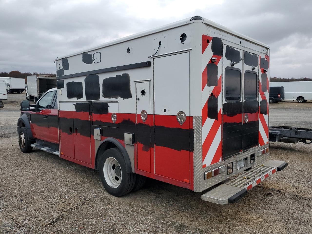 FORD F-550 SUPER DUTY