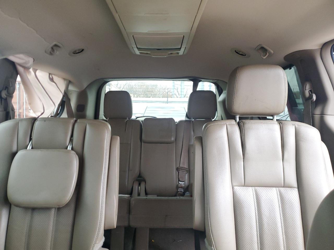 CHRYSLER TOWN & COUNTRY TOURING L