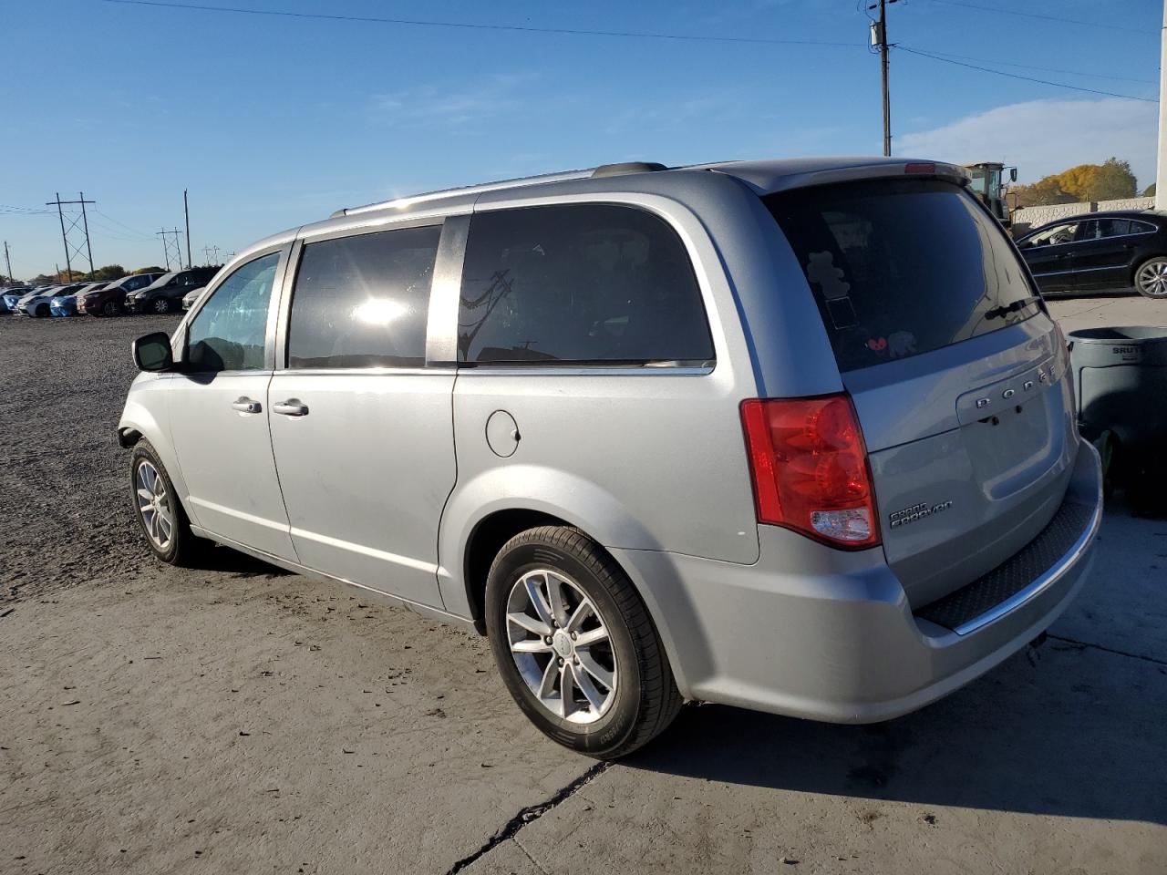 Lot #3302744022 2019 DODGE GRAND CARA