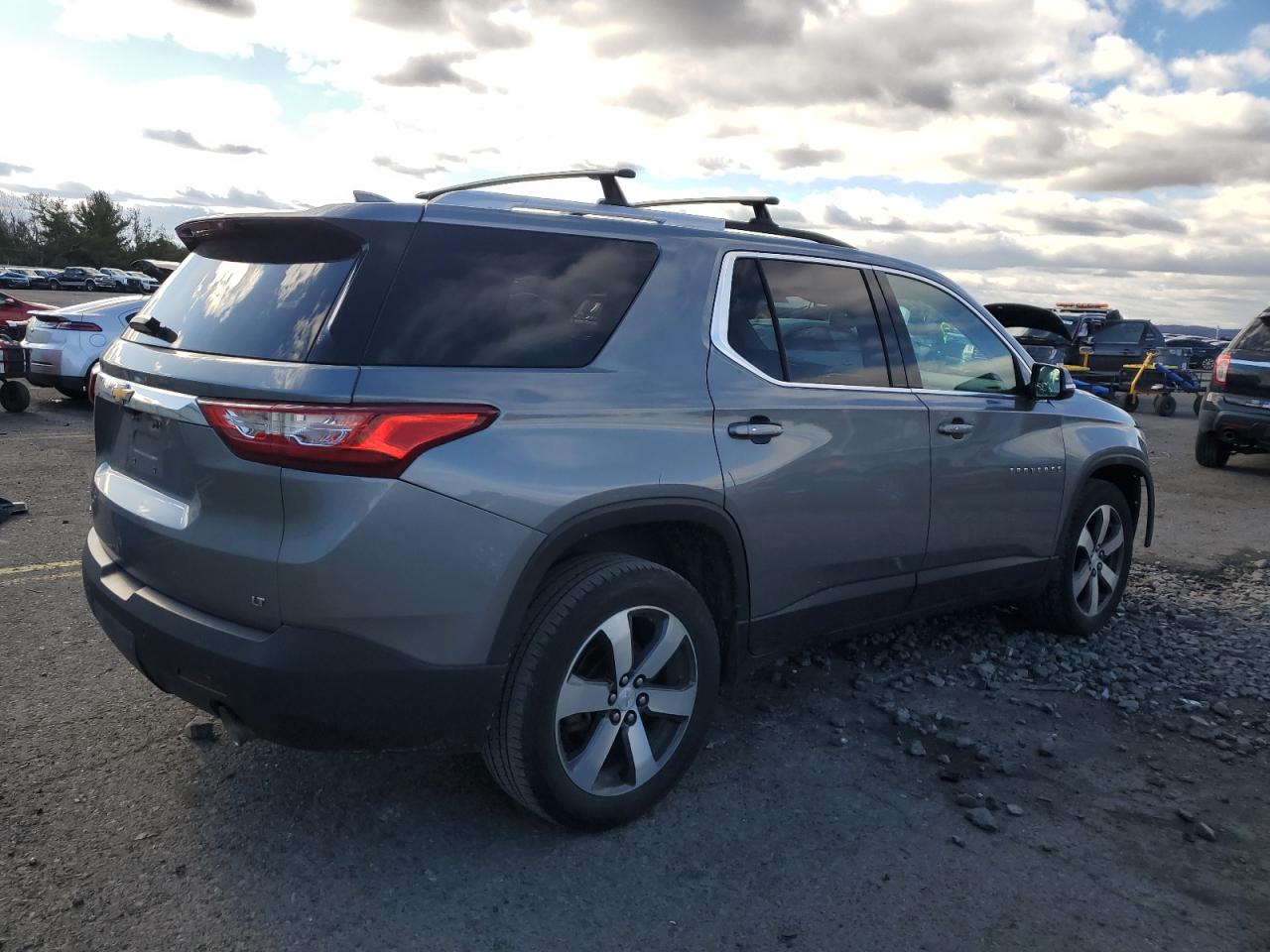 CHEVROLET TRAVERSE LT