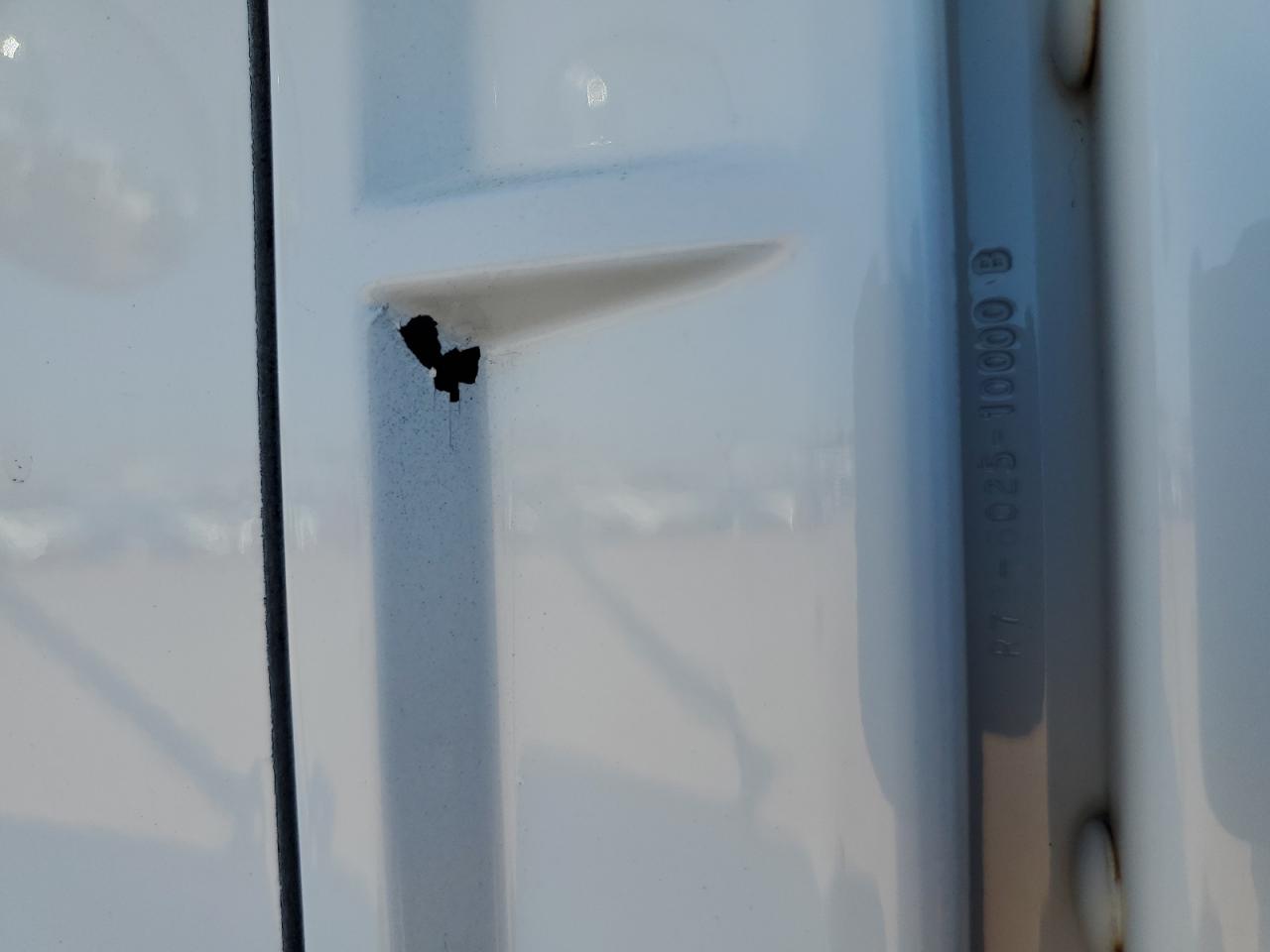 Lot #3292293291 2017 PETERBILT 348