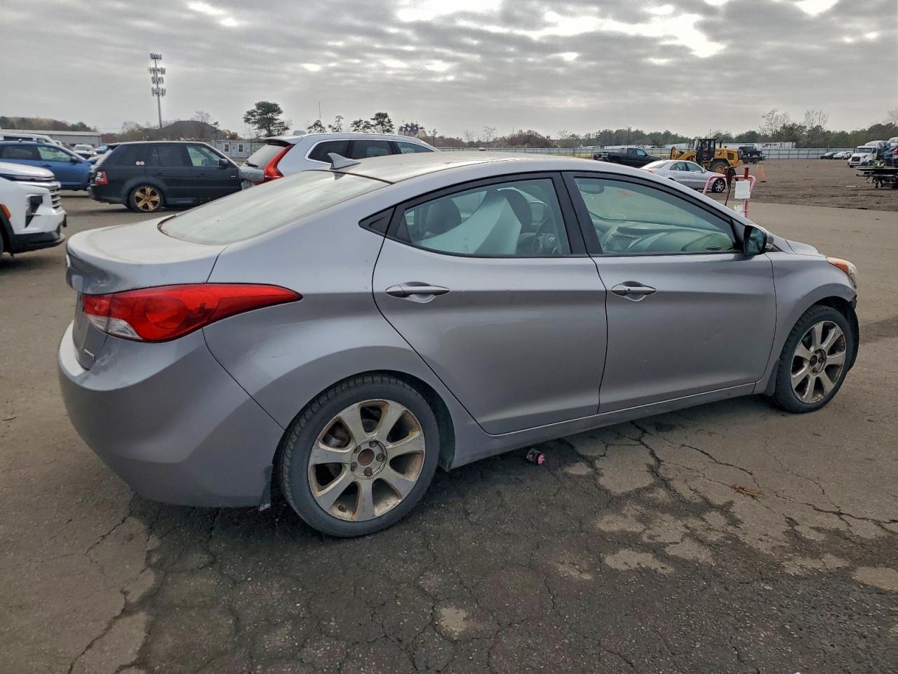 HYUNDAI ELANTRA GLS