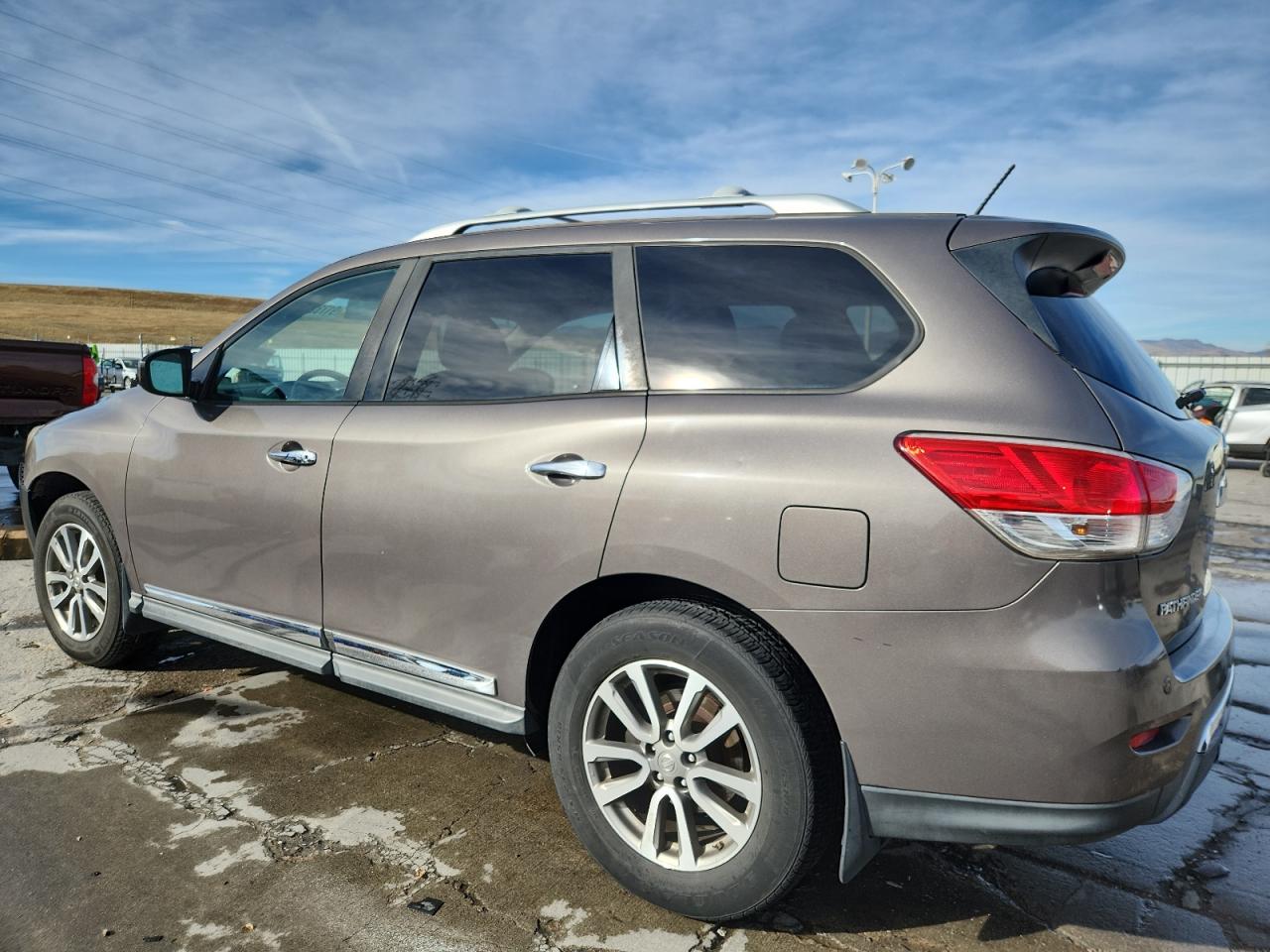 NISSAN PATHFINDER S
