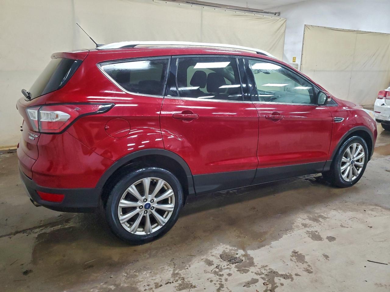 FORD ESCAPE TITANIUM