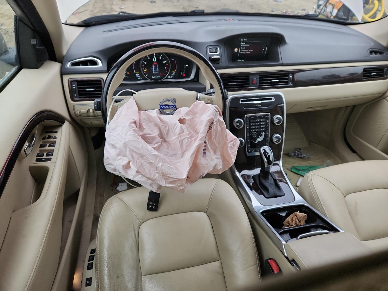 VOLVO XC70 T5 PLATINUM