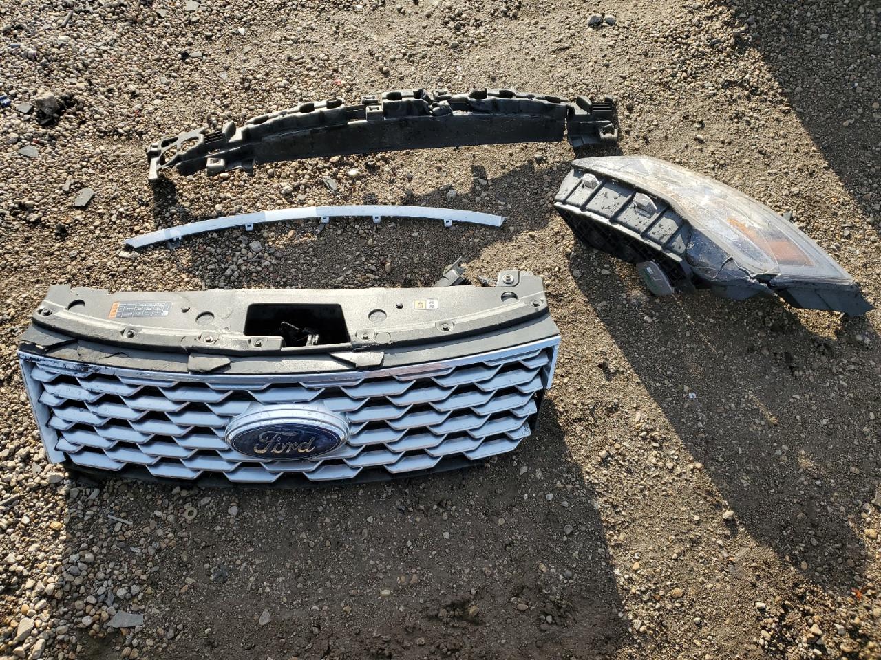 FORD EXPLORER PLATINUM