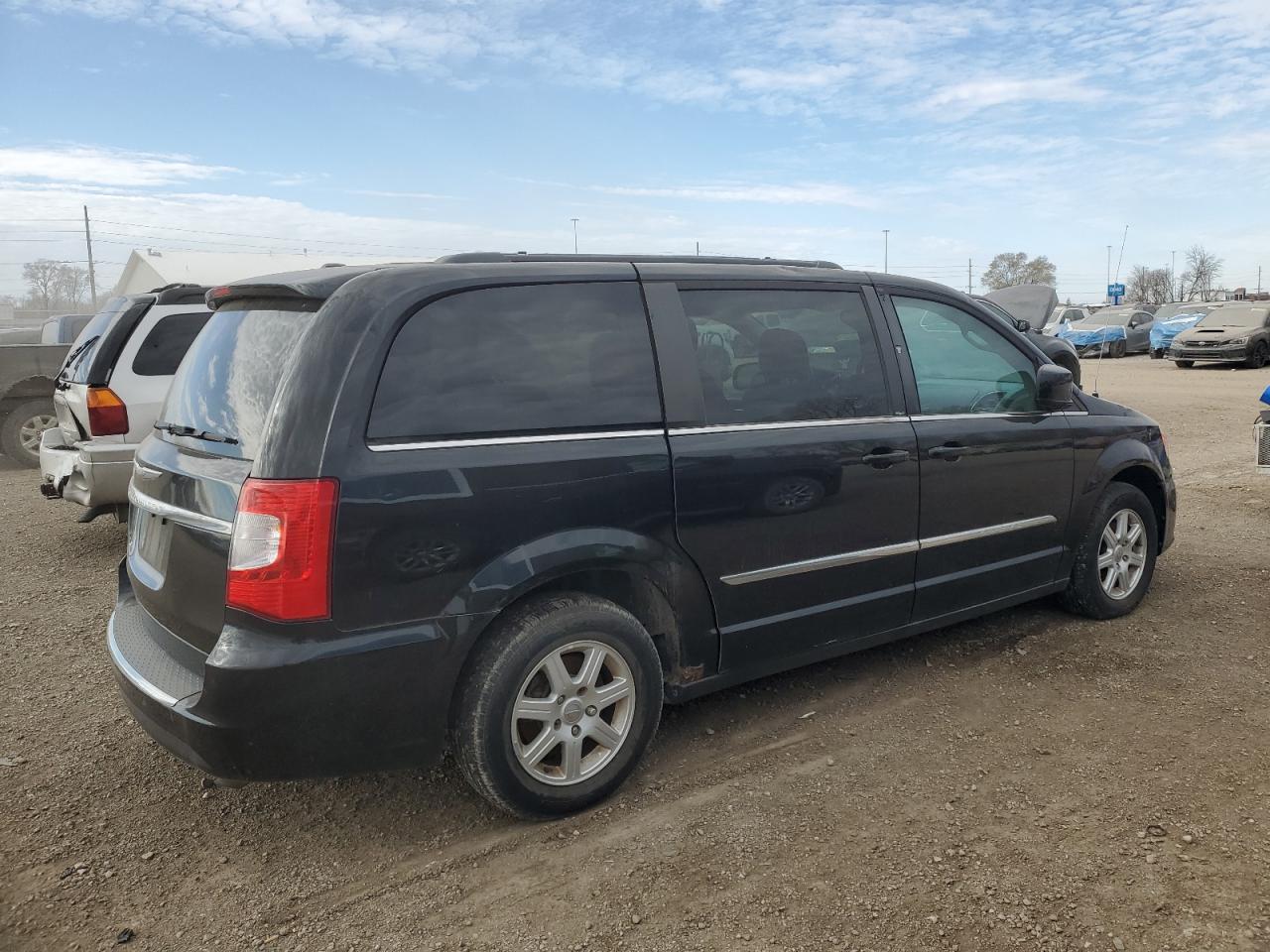 CHRYSLER TOWN & COUNTRY TOURING