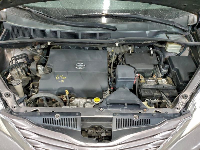 2015 TOYOTA SIENNA LE #3301574368