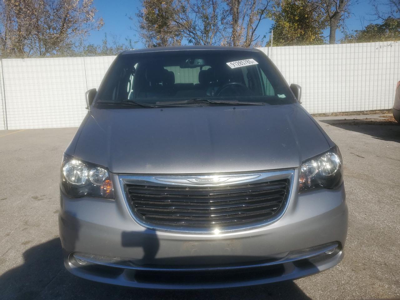 CHRYSLER TOWN & COUNTRY S