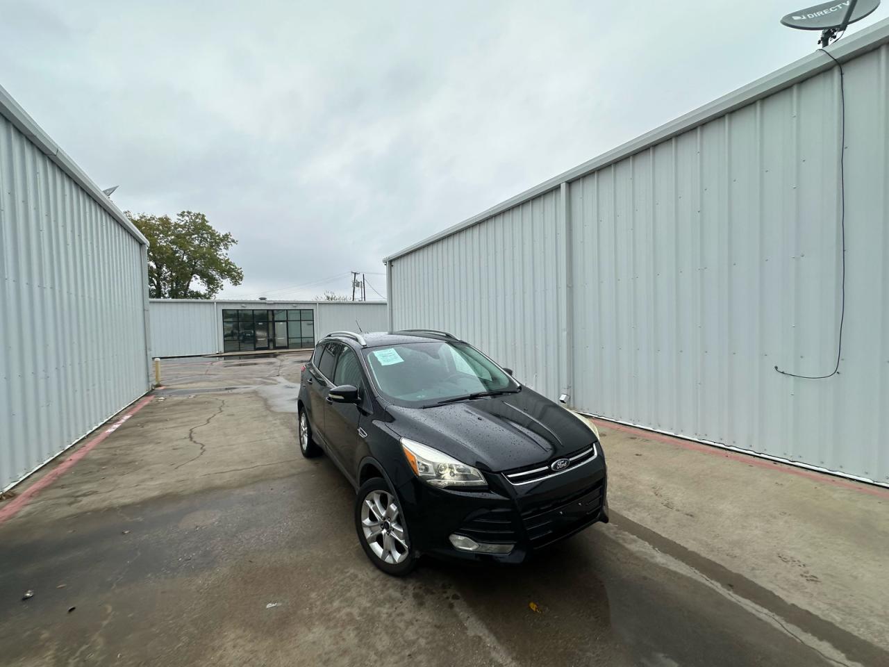 FORD ESCAPE TITANIUM