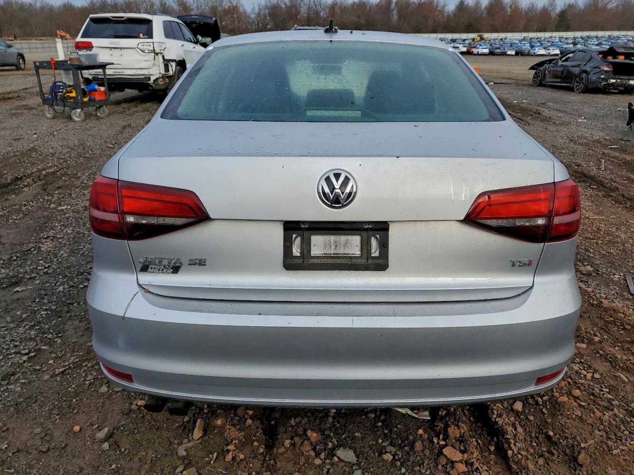 VOLKSWAGEN JETTA SE