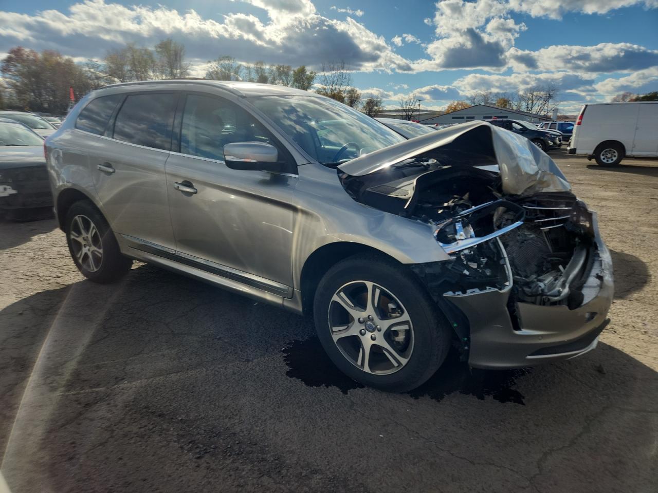 VOLVO XC60 T6 PREMIER