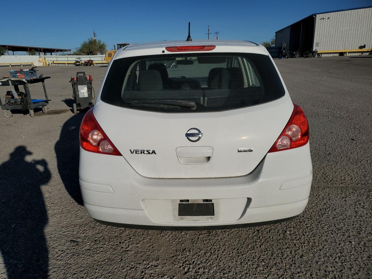 NISSAN VERSA S