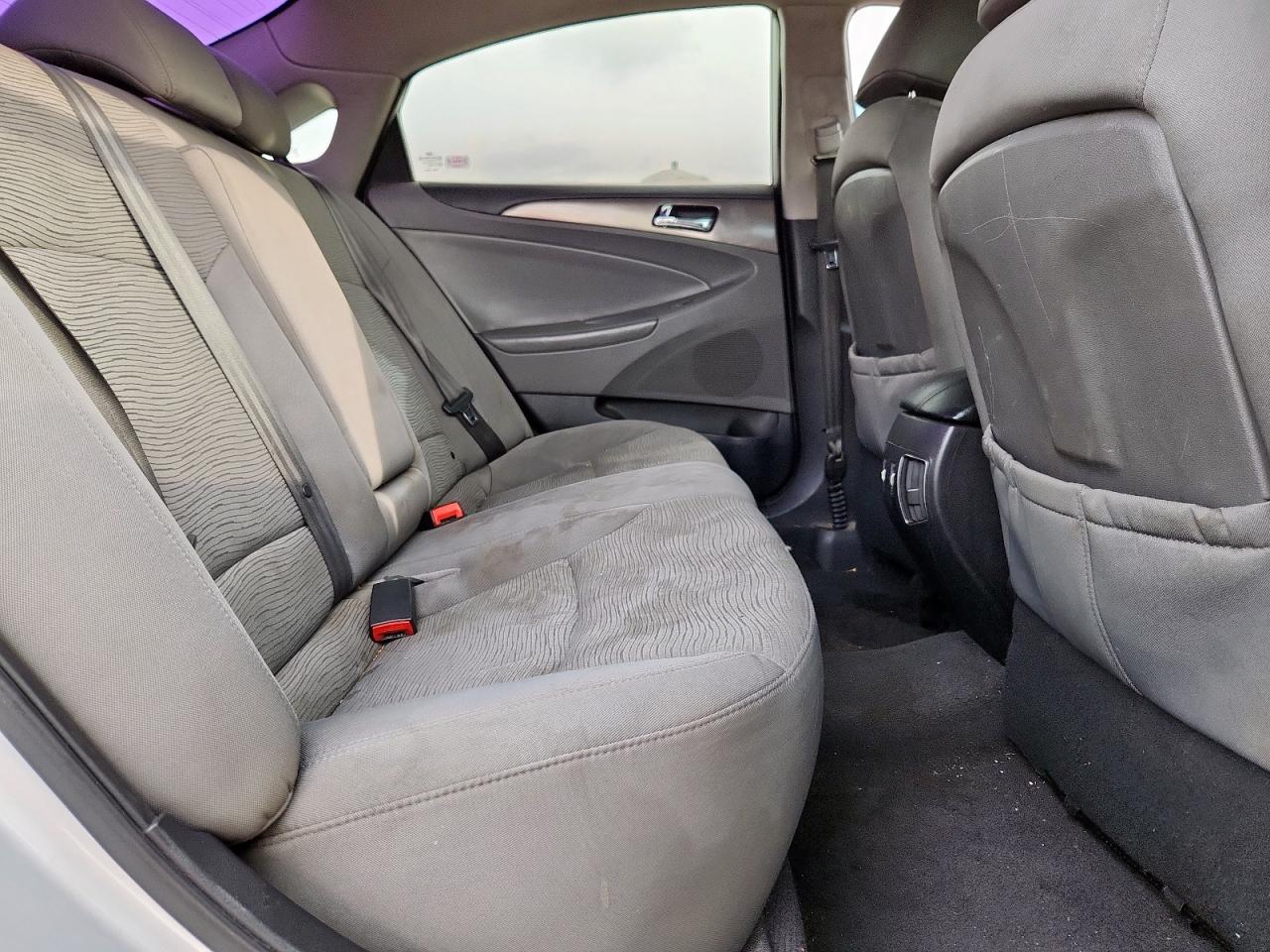 HYUNDAI SONATA HYBRID