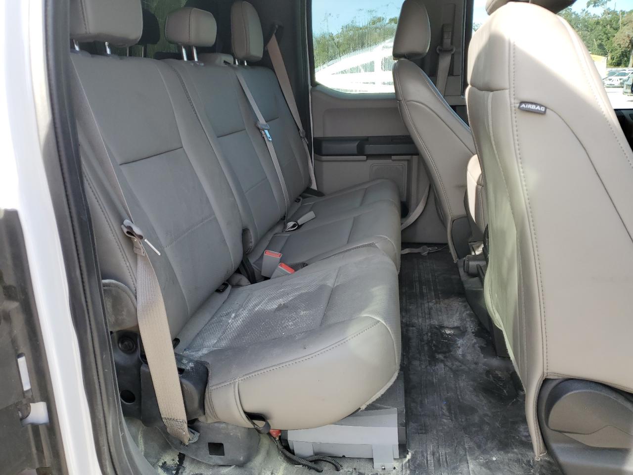 FORD F-150 SUPER CAB