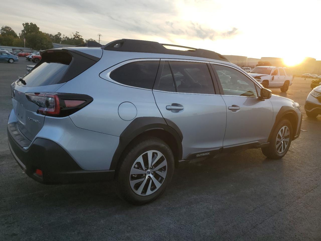 SUBARU OUTBACK PREMIUM