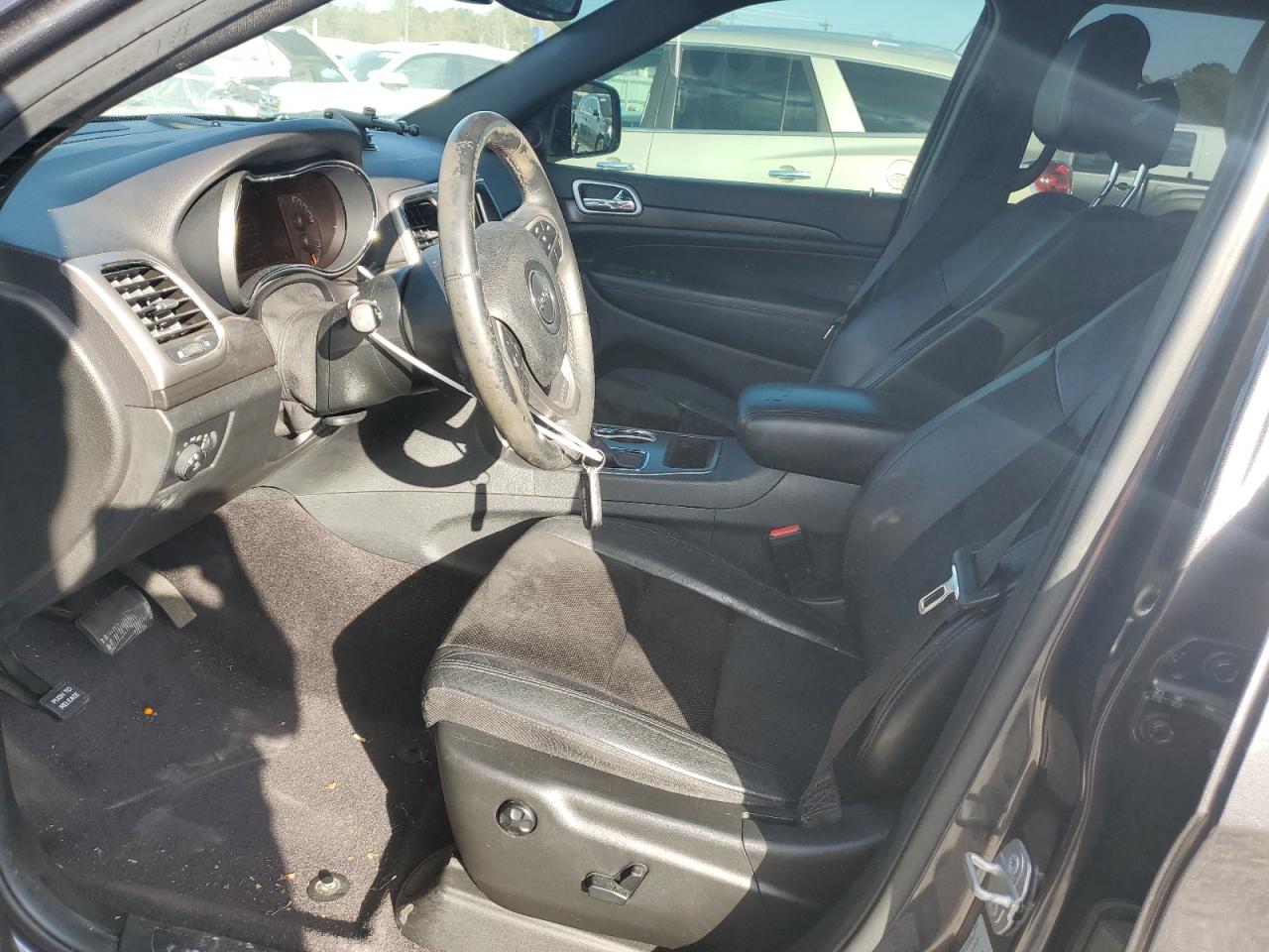 JEEP GRAND CHEROKEE LAREDO