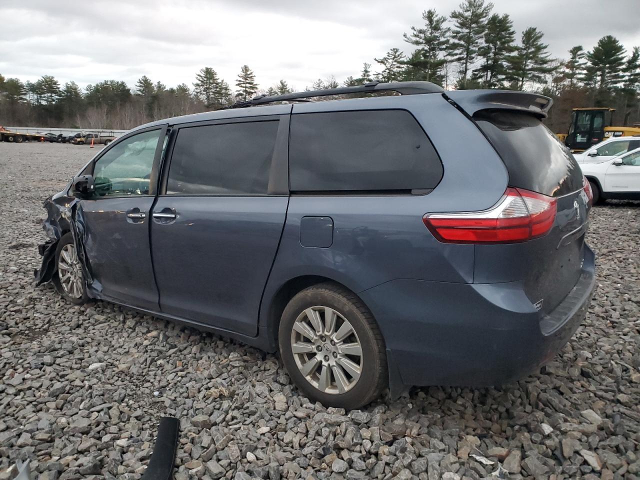 TOYOTA SIENNA XLE