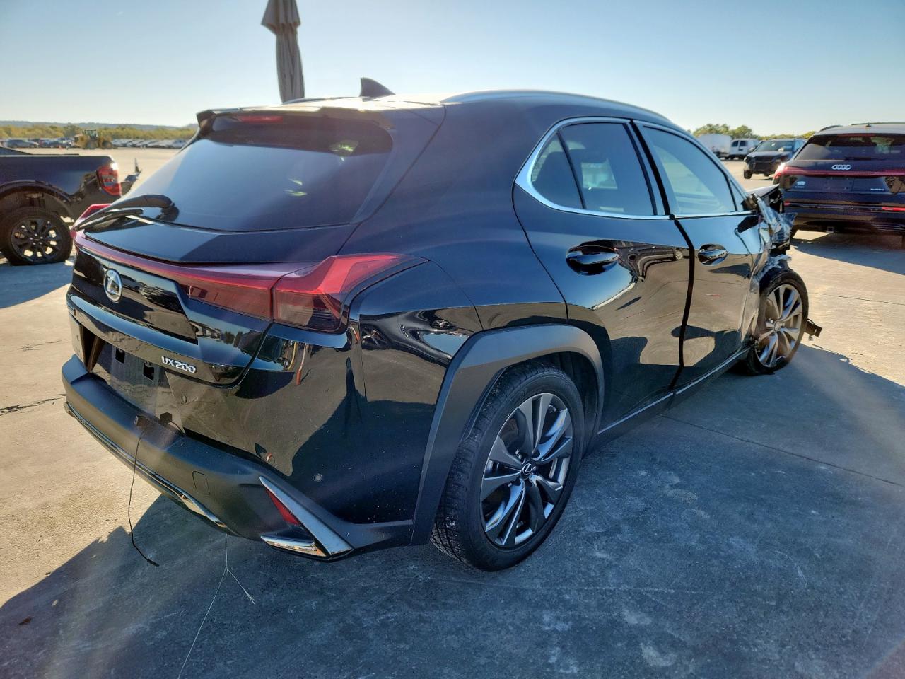 LEXUS UX 200