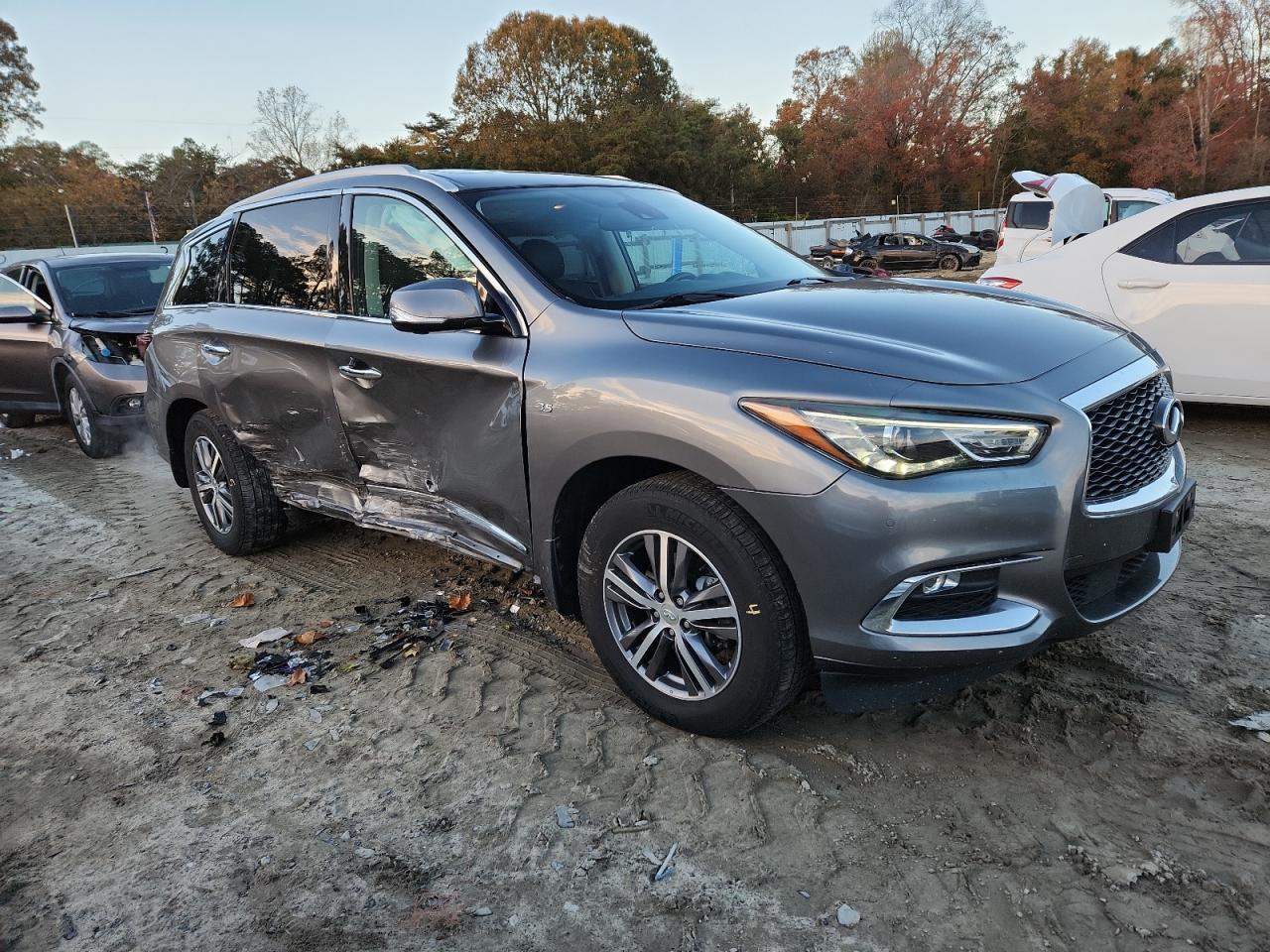 INFINITI QX60 LUXE