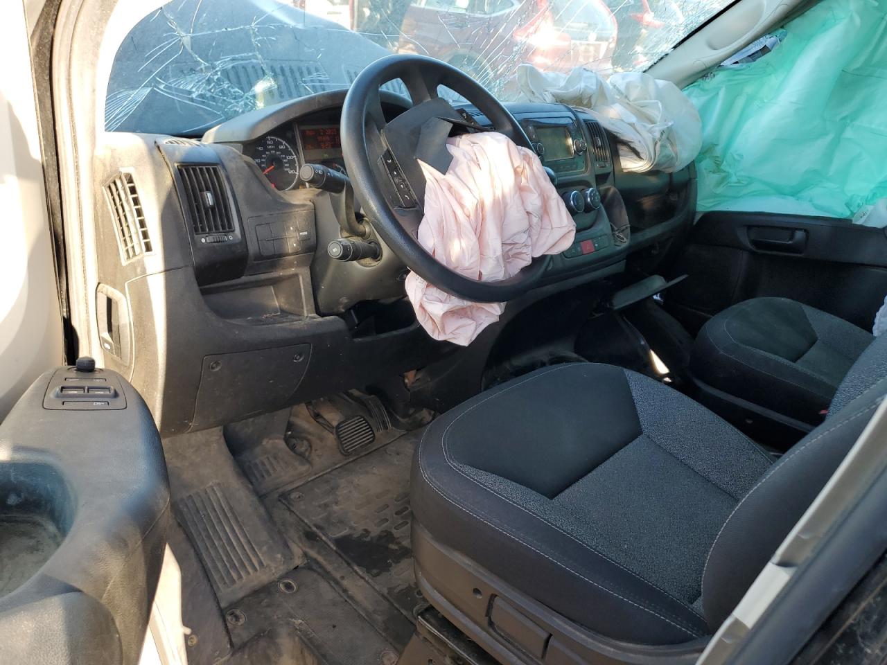 RAM PROMASTER 2500 HIGH