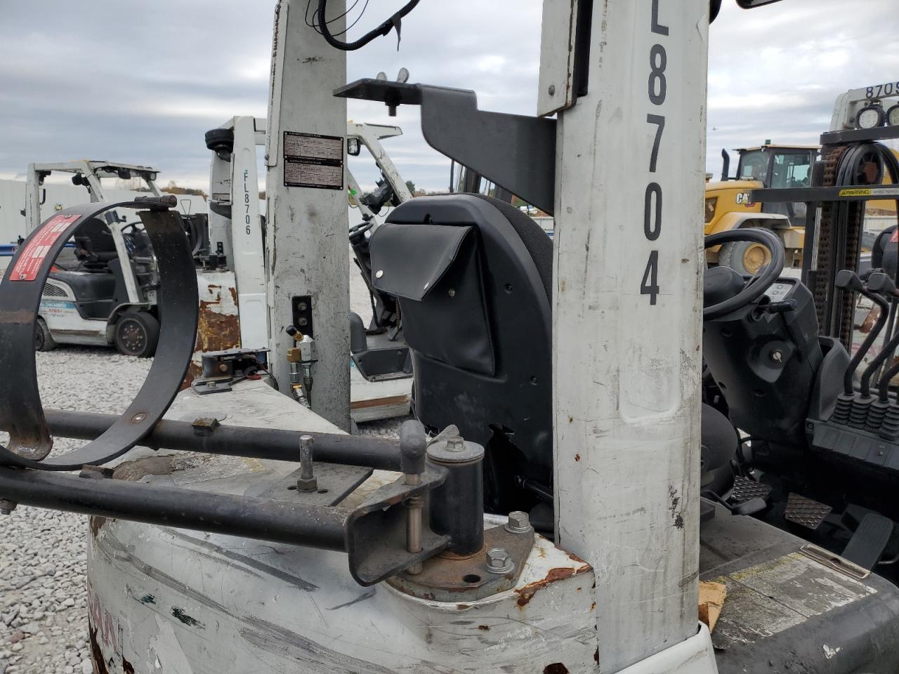 Lot #3318868921 2014 NISS FORKLIFT