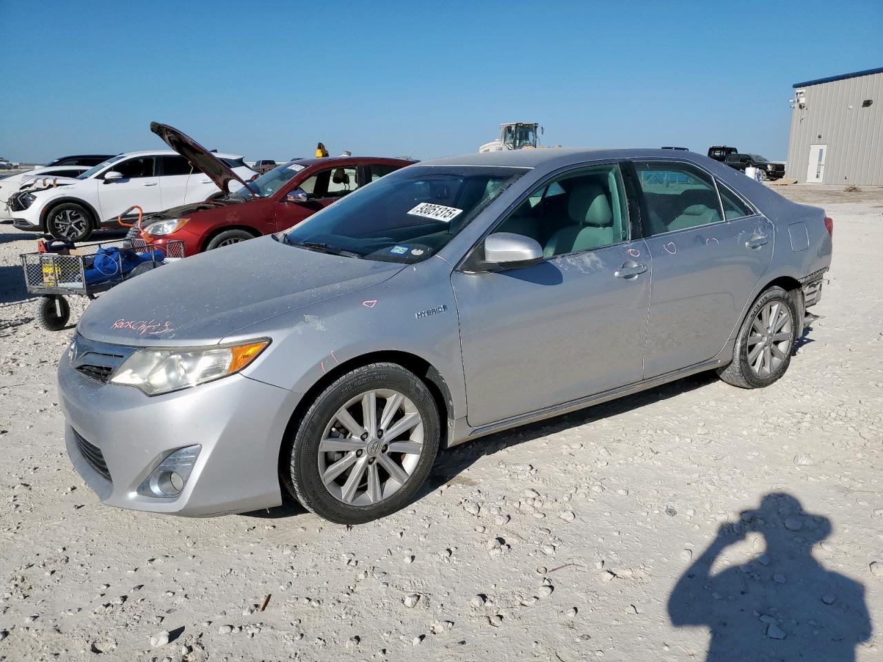 Lot #3292769784 2013 TOYOTA CAMRY HYBR